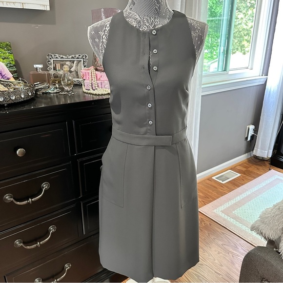 Banana Republic Sleeveless Gray Button-Front Faux Belted Dress Size 4 - Picture 2 of 12